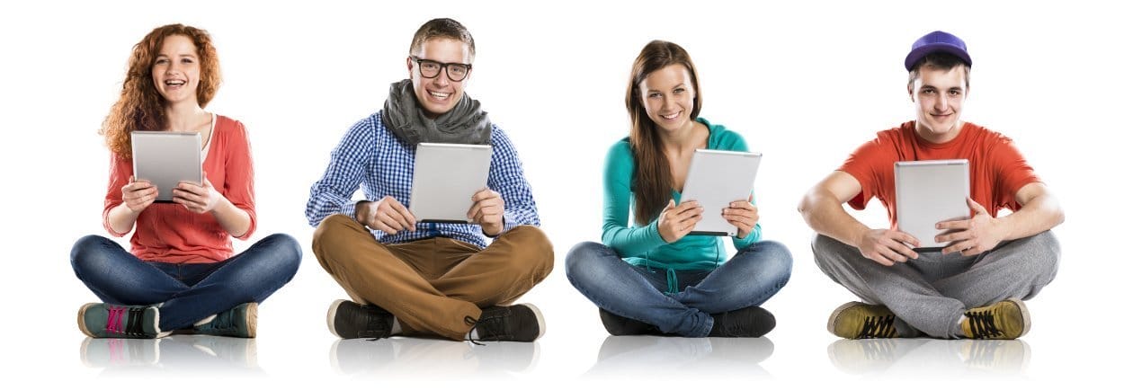un gruppo di ragazzi pronto a un percorso di formazione digital
