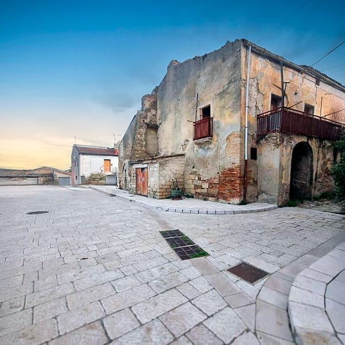 Largo_Filangieri_centro_storico-1